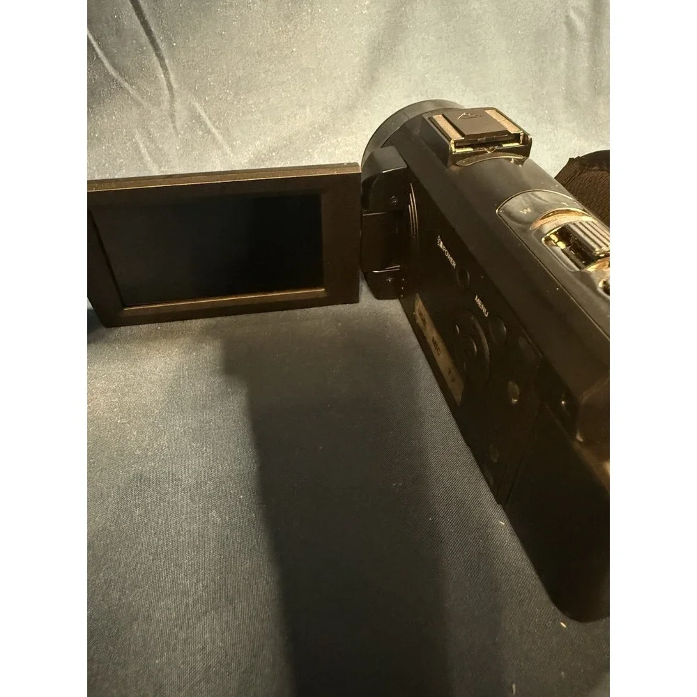 Digital Video Camera HDV-201LM Camcorder With Case Needs Battery Tested